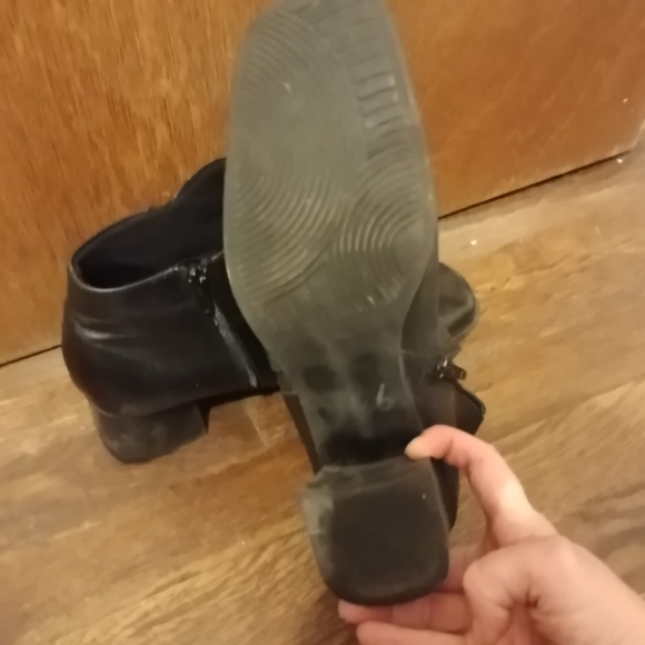 Croft & Barrow Macee Leather Ankle Bootie Sz 9 - Picture 6 of 6